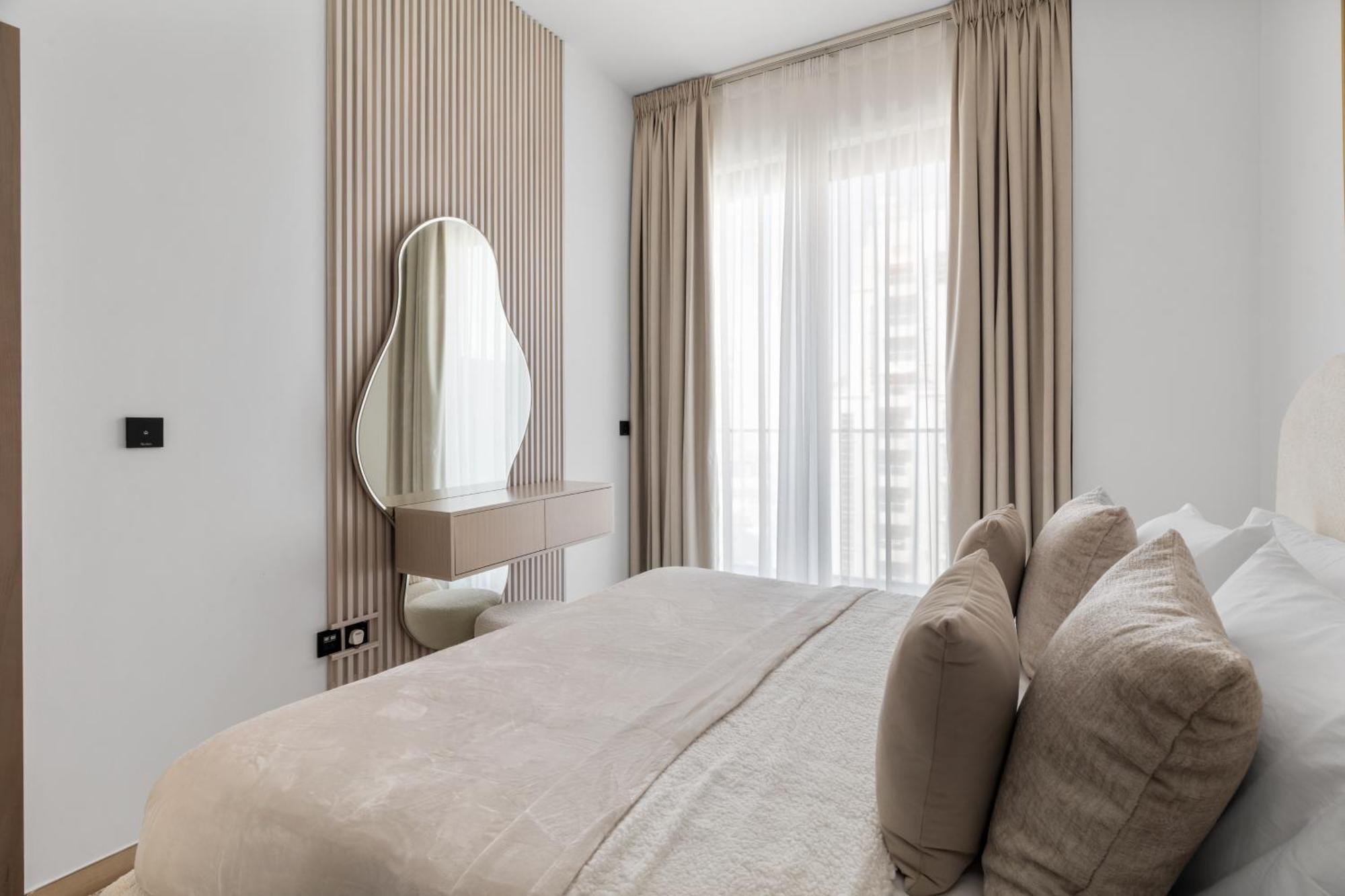 Apartment Modern 1br - Jvc - Wifi - Pool - Gym Dubai