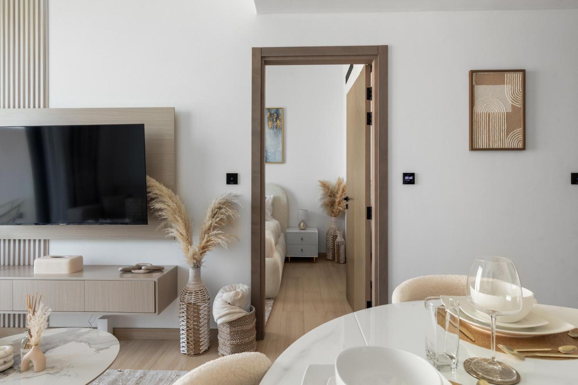 Modern 1br - Jvc - Wifi - Pool - Gym Apartment Dubai