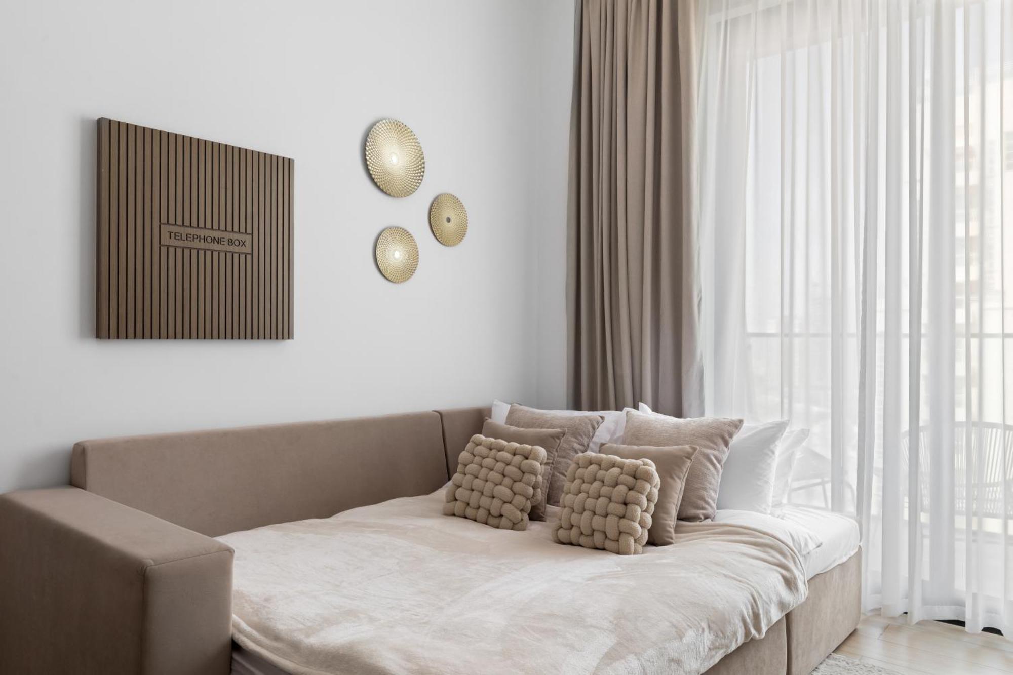 Modern 1br - Jvc - Wifi - Pool - Gym Apartment *