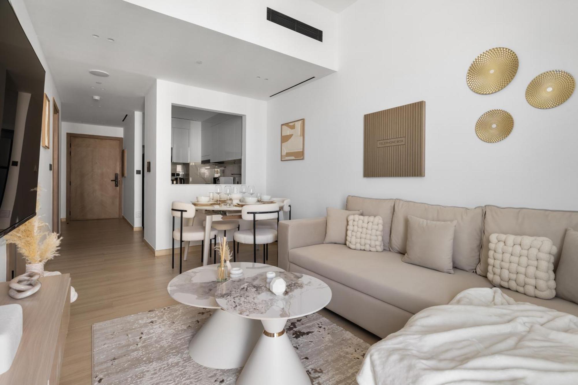 Modern 1br - Jvc - Wifi - Pool - Gym Apartment Dubai