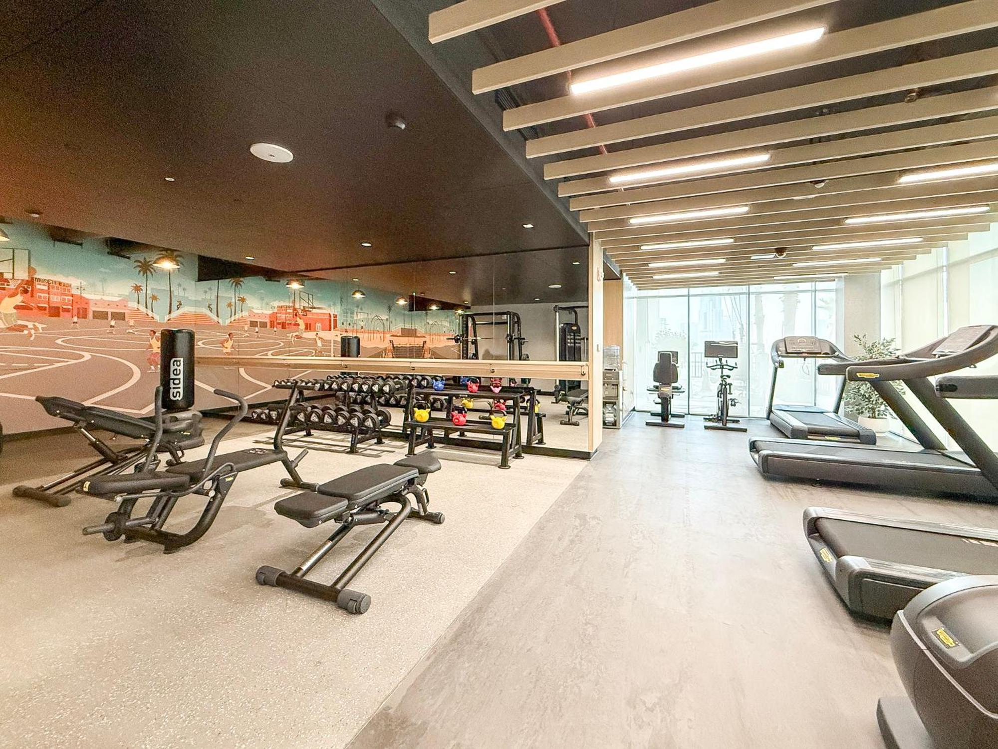 Modern Chic Apartment, Belgravia Heights 2, Jvc *
