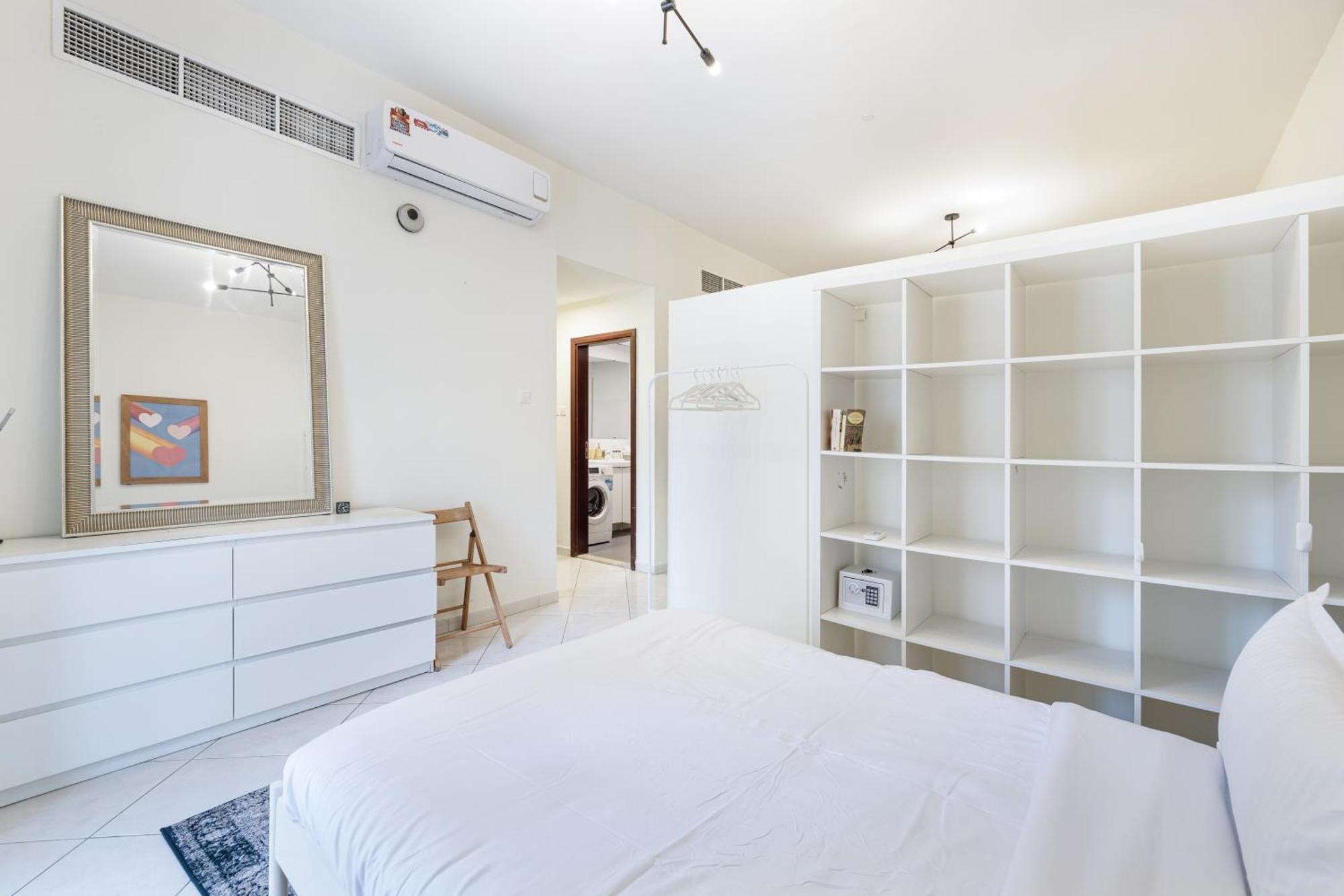 A-living Cozy In Marina Pearl With Balcony * Dubai