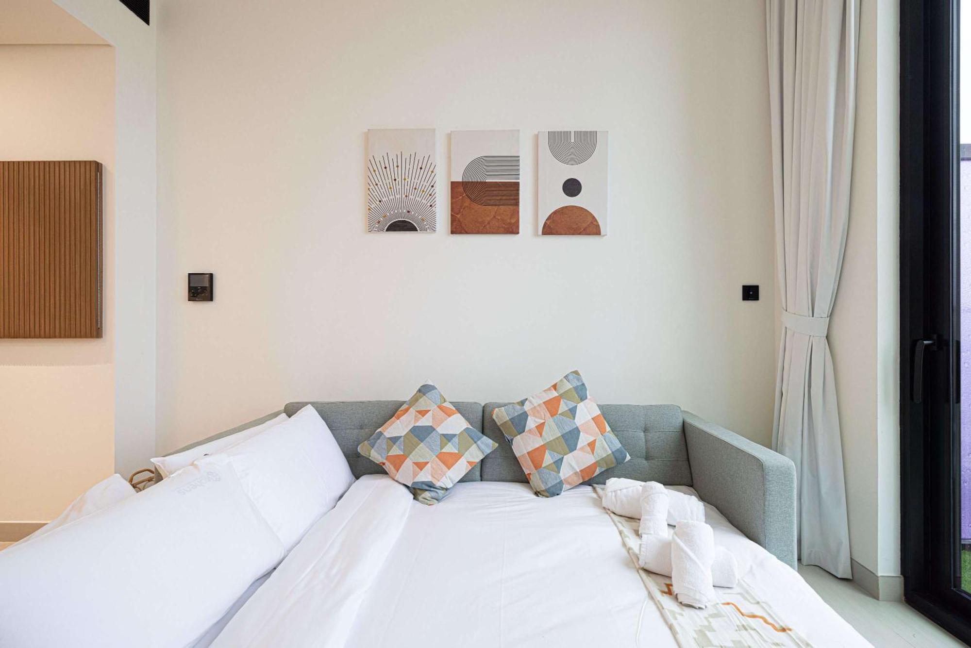 Daire Cozy 1 Bedroom With Gym & Pool Just 15min To Marina