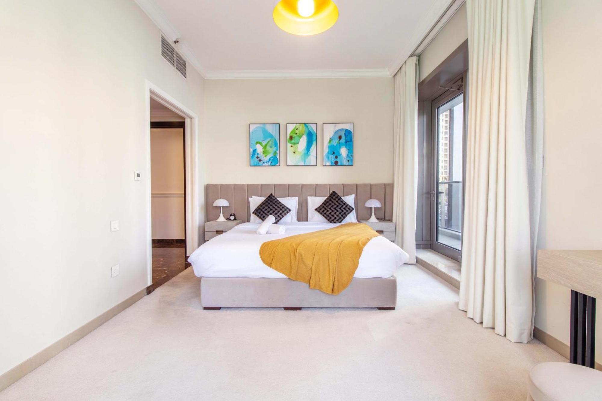 Luxurious 2bed In Sparkle Tower-marina View Dubai
