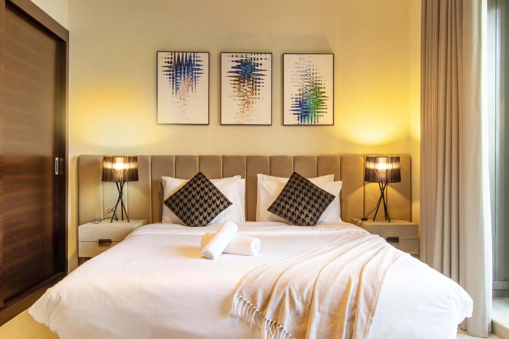 Luxurious 2bed In Sparkle Tower-marina View *