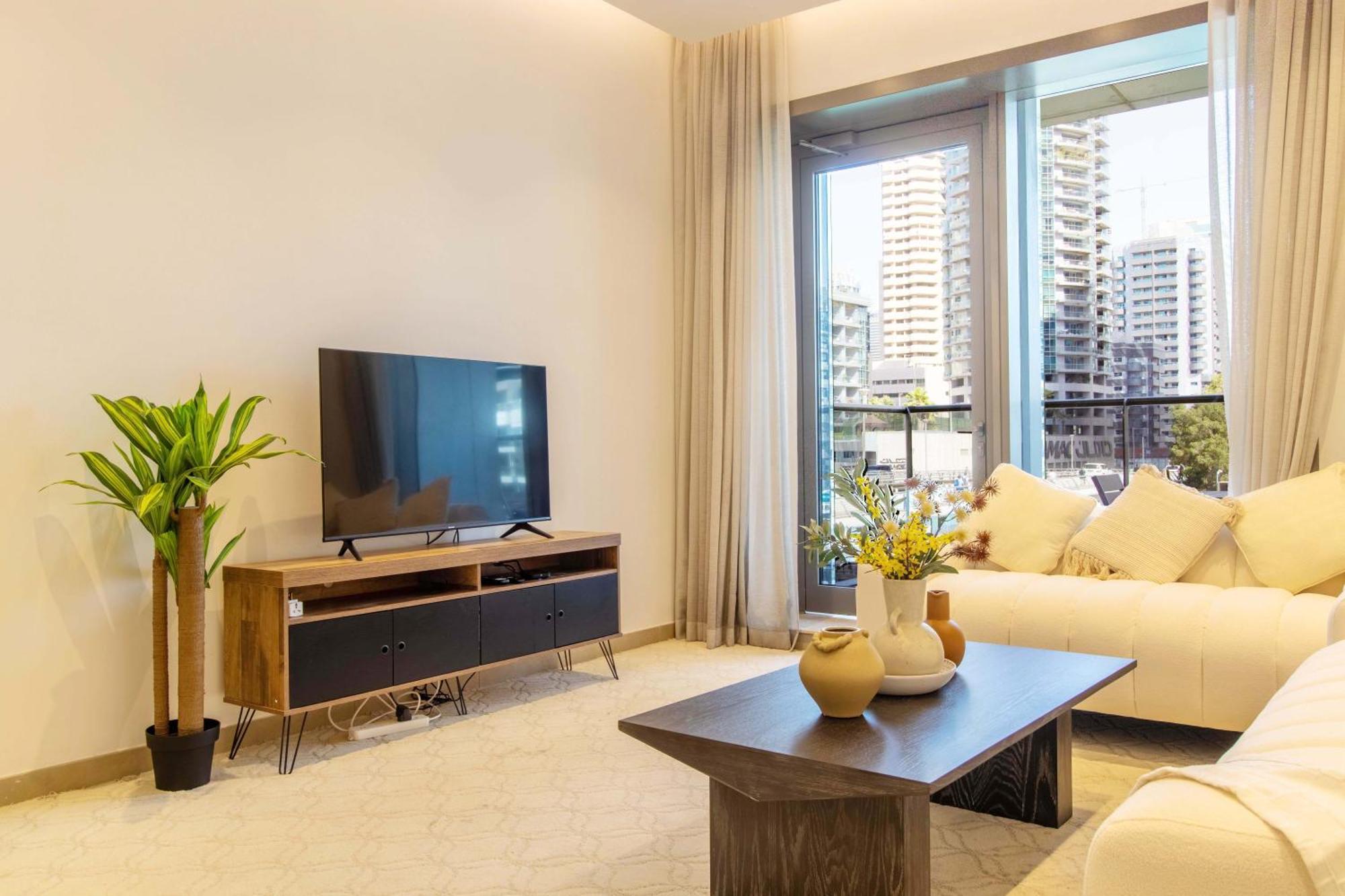 Luxurious 2bed In Sparkle Tower-marina View * Dubai