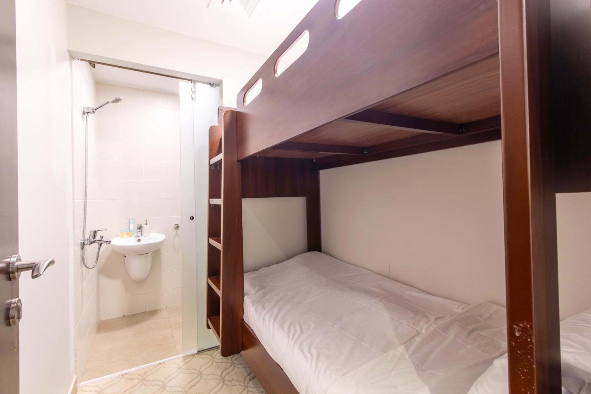 Apartment Luxurious 2bed In Sparkle Tower-marina View Dubai