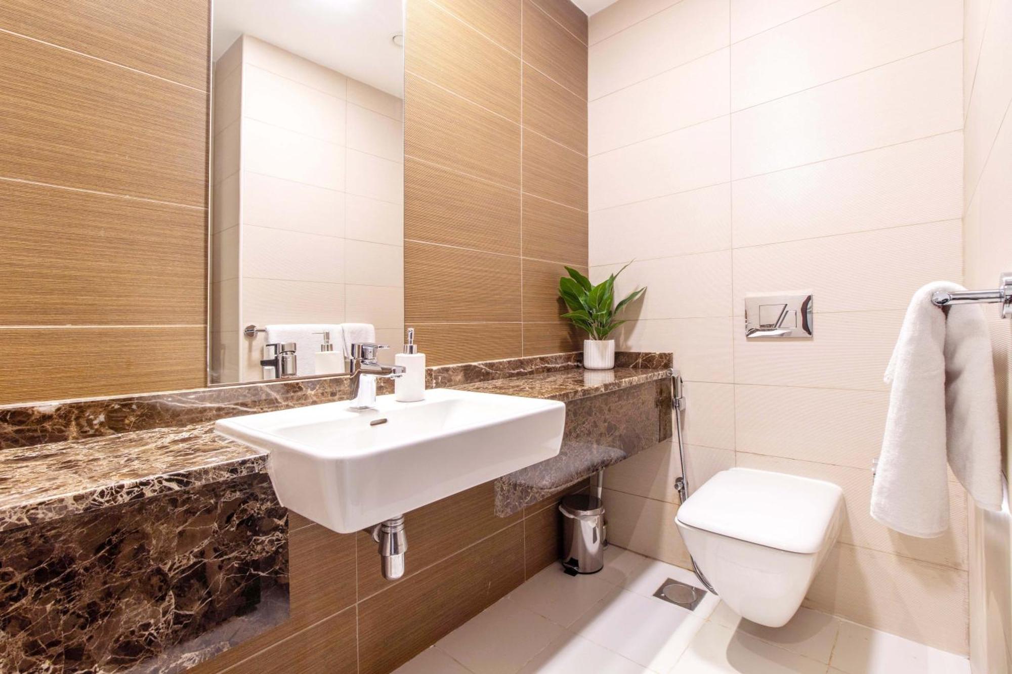 Luxurious 2bed In Sparkle Tower-marina View