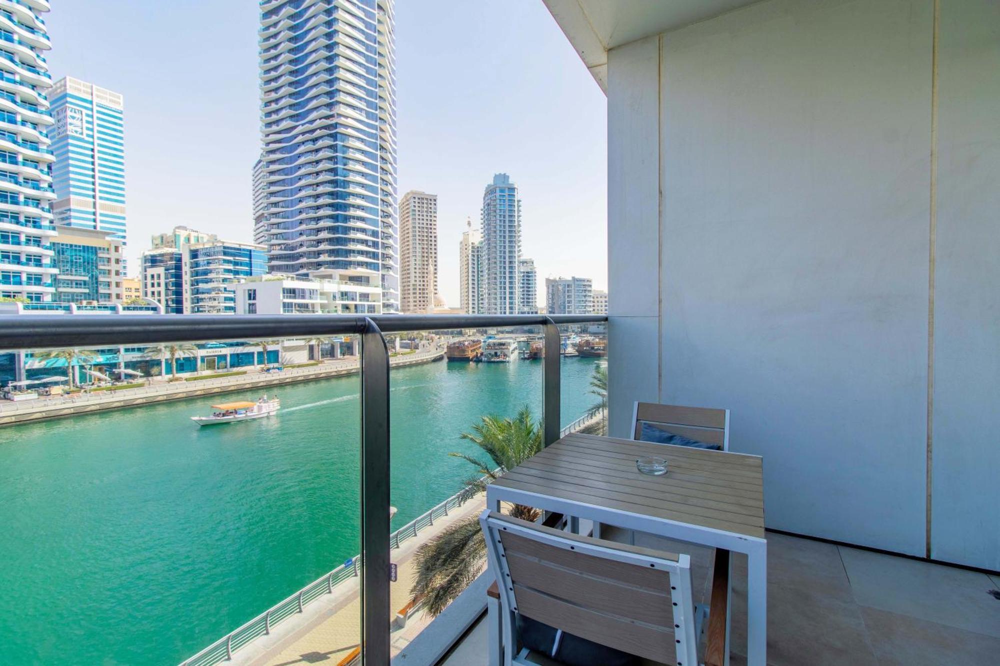 Luxurious 2bed In Sparkle Tower-marina View Apartment Dubai