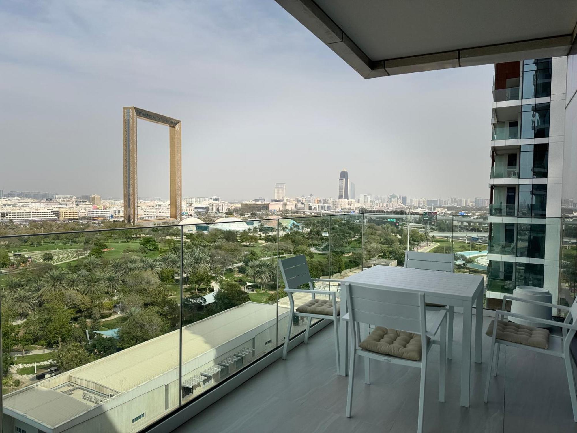 Ashri Luxe Spacious Near Metro, Frame Apartment Dubai