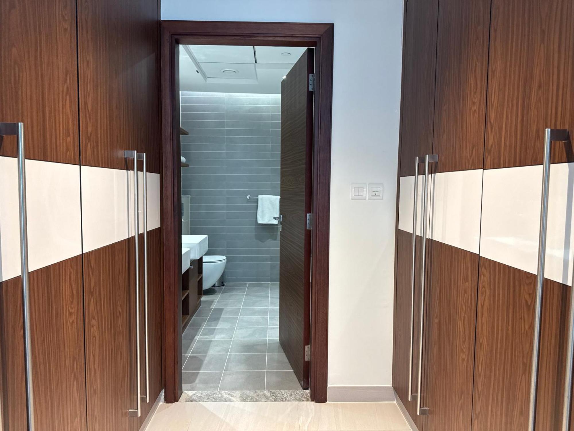 Ashri Luxe Spacious Near Metro, Frame Apartment