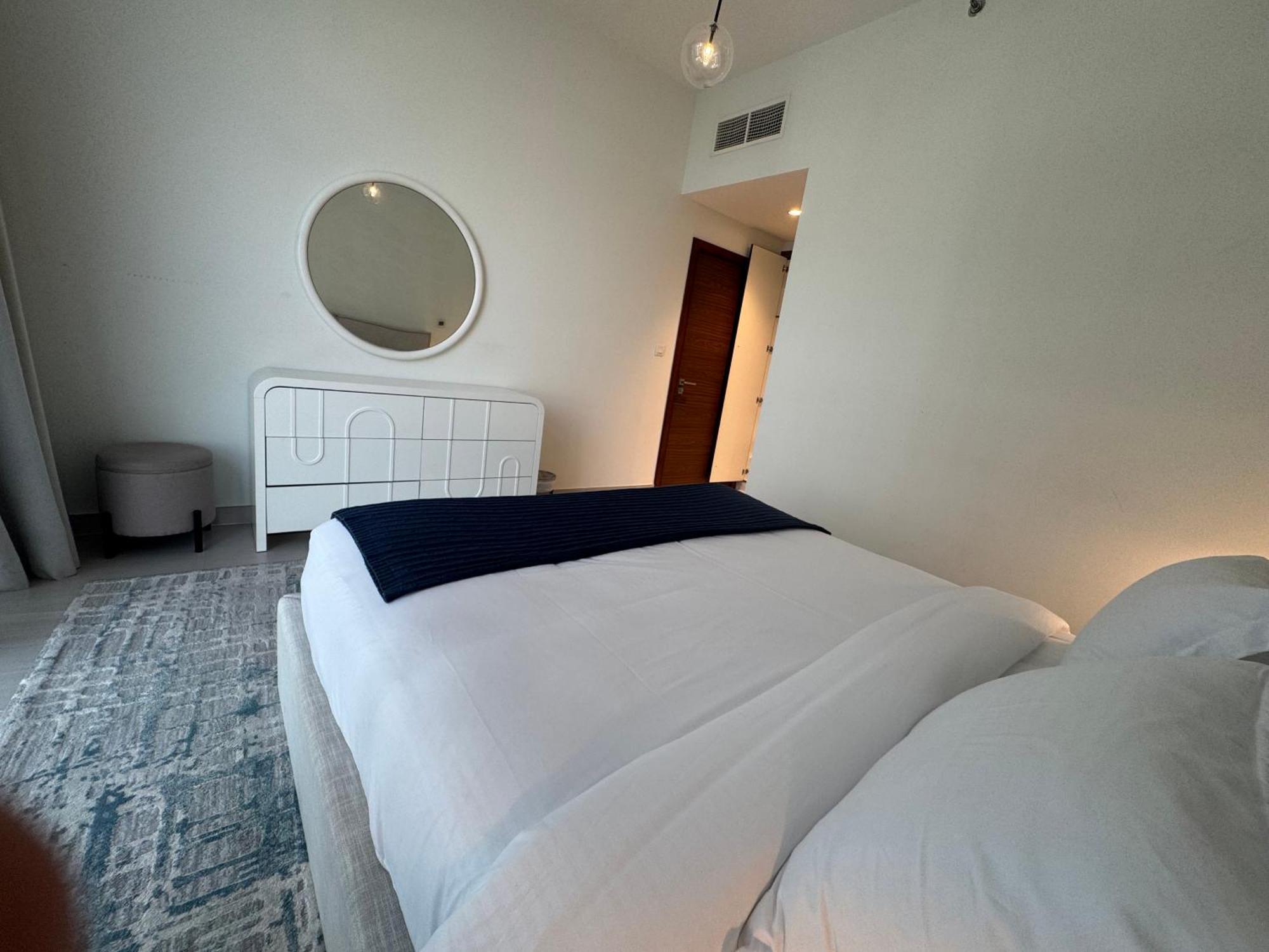 Ashri Luxe Spacious Near Metro, Frame Apartment *