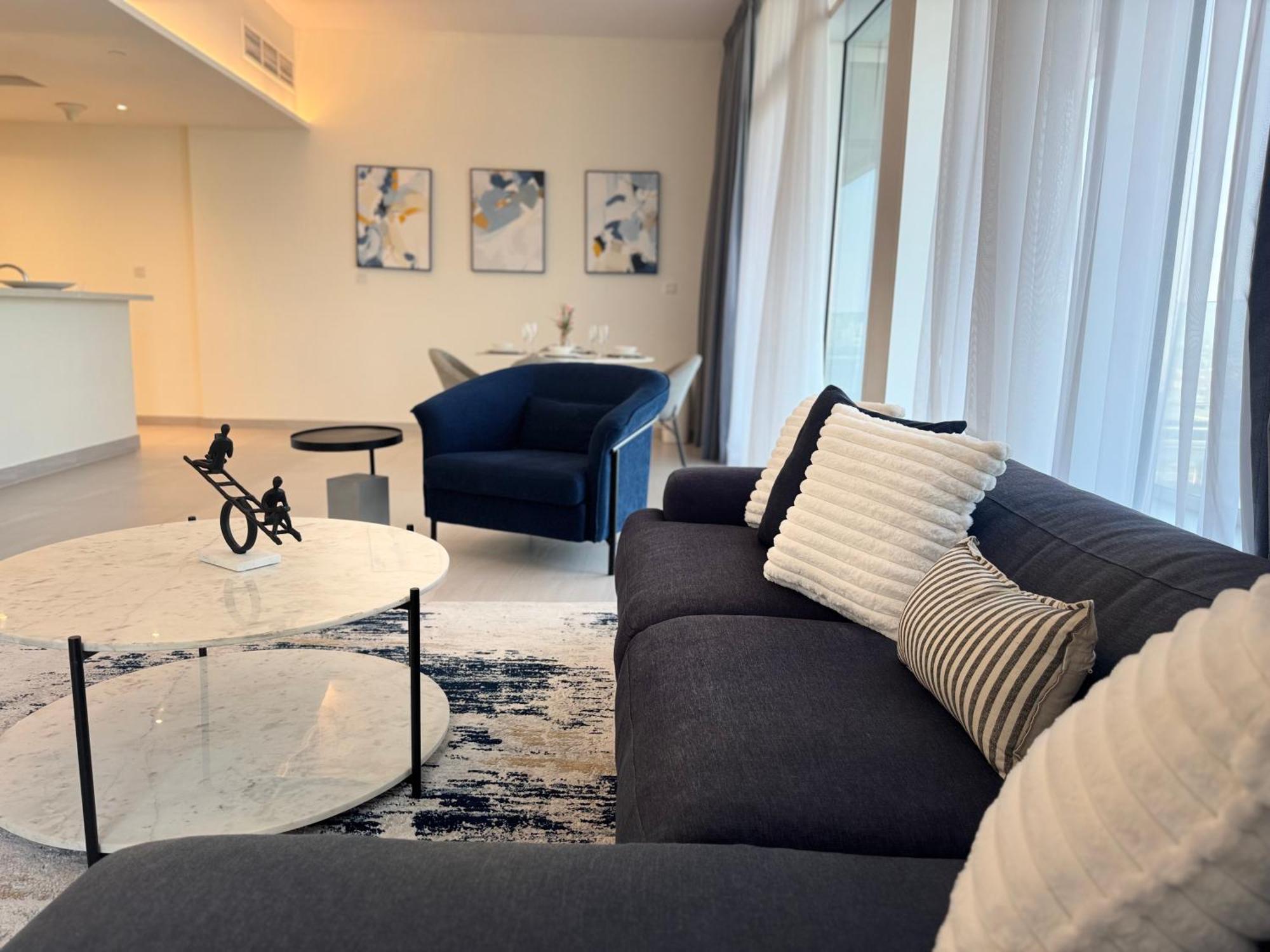 Ashri Luxe Spacious Near Metro, Frame Apartment *