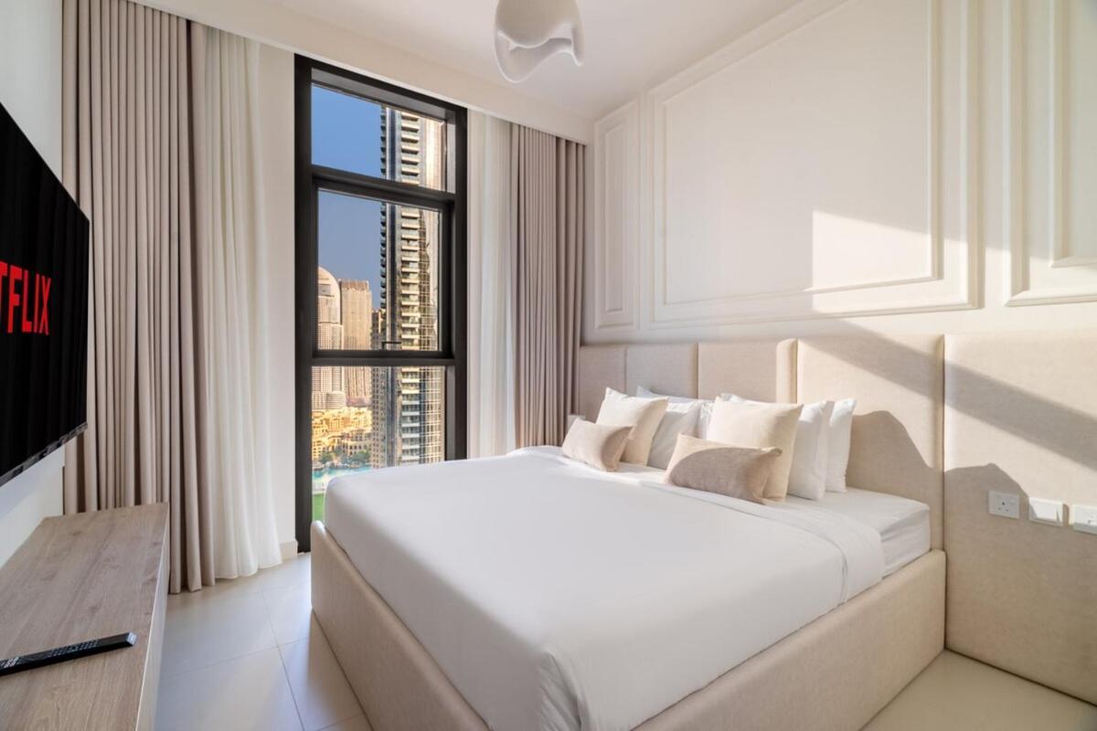 Daire Luxury 4br In Heart Of With Burj View Dubai