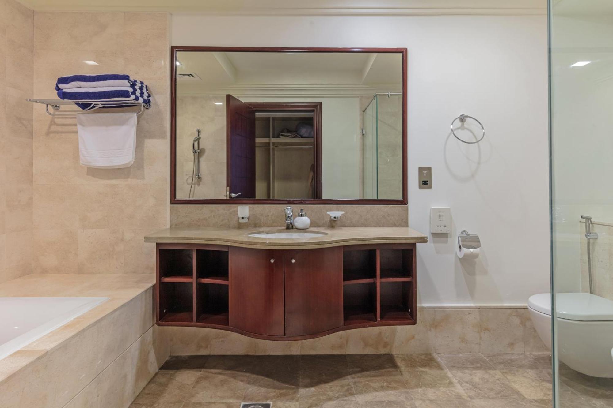 Apartment 1-bedroom With Pool *