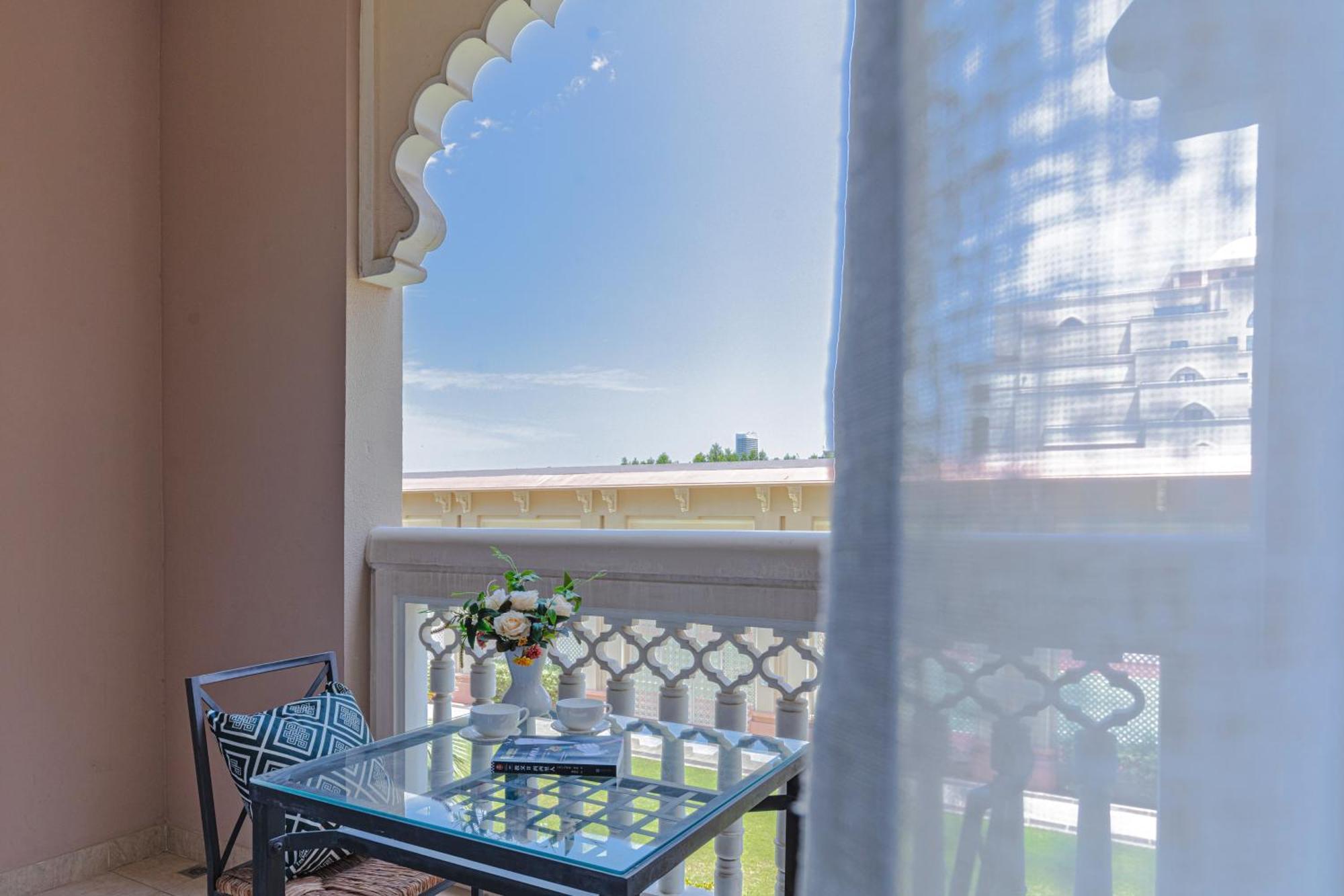 Apartment 1-bedroom With Pool *