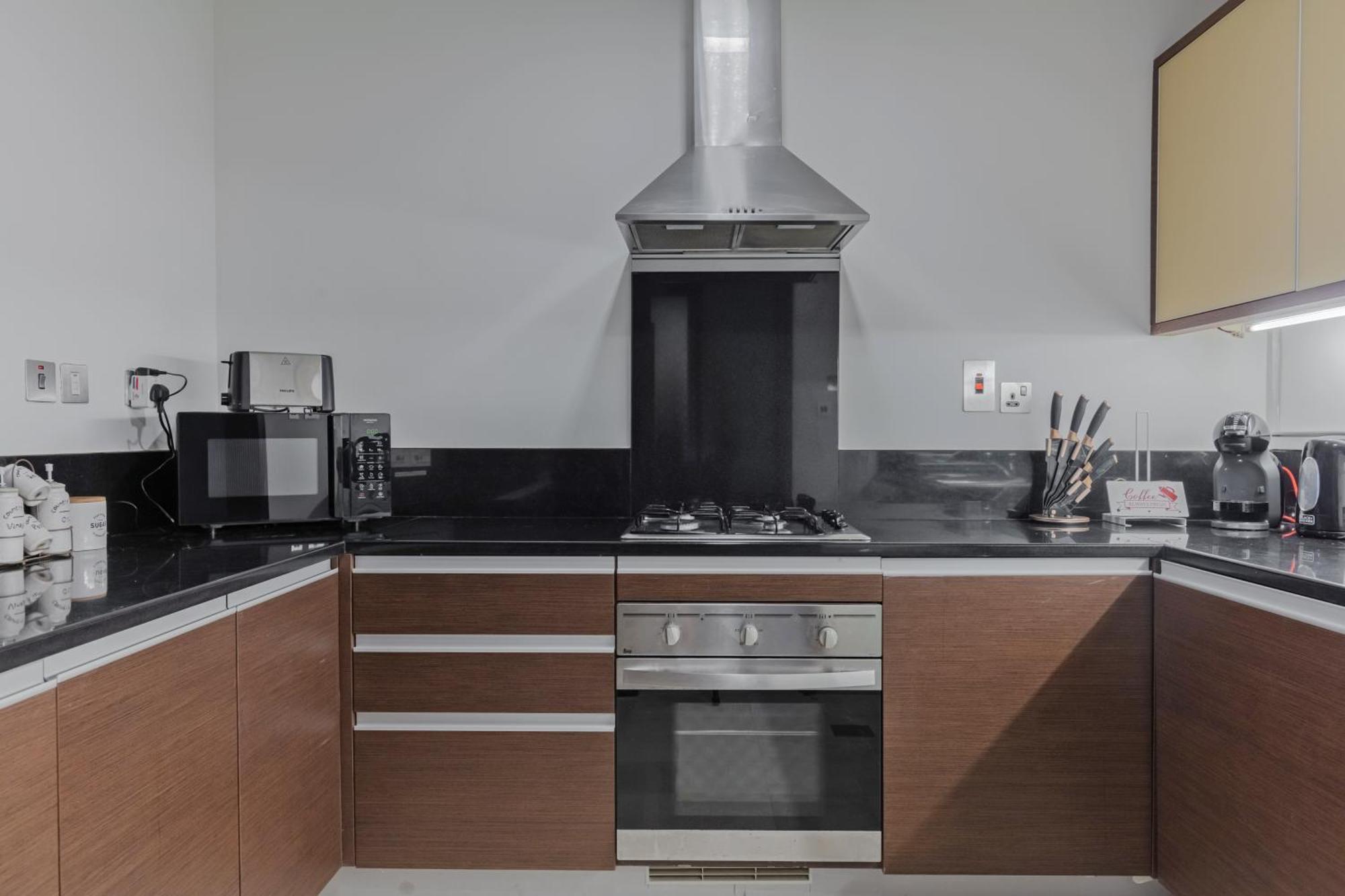 Apartment 1-bedroom With Pool Dubai