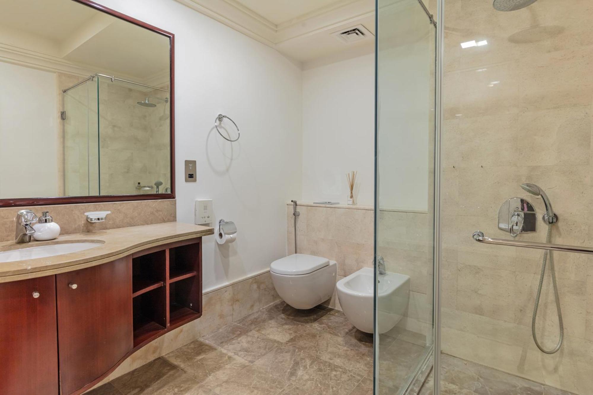 Apartment 1-bedroom With Pool