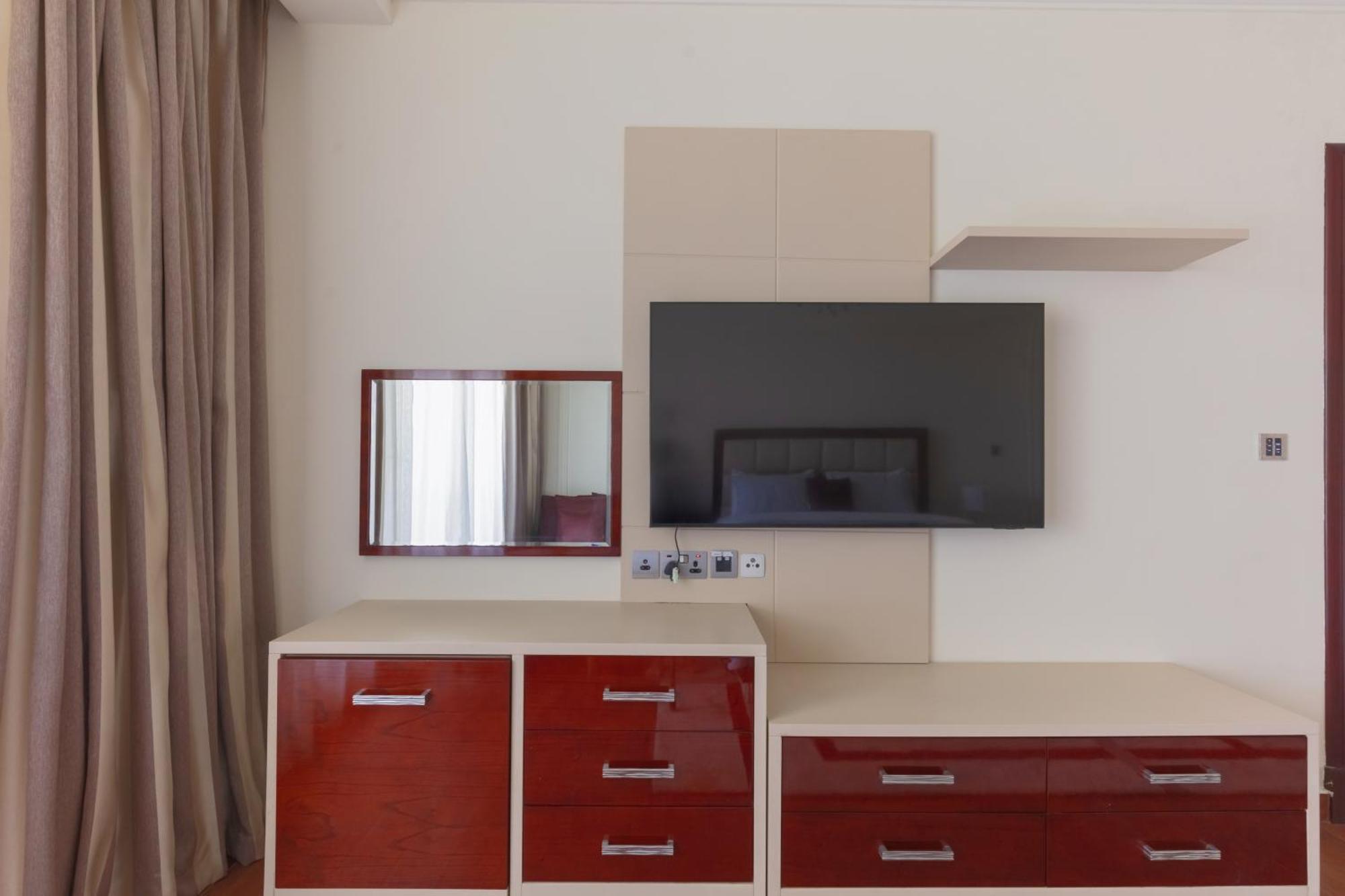 1-bedroom With Pool Dubai
