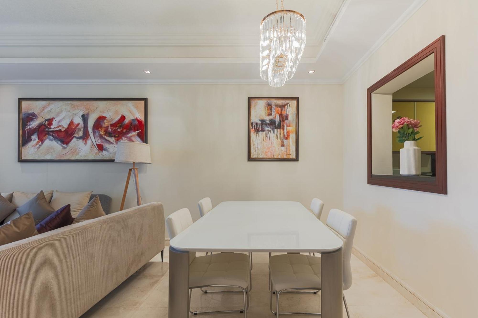 1-bedroom With Pool Apartment *