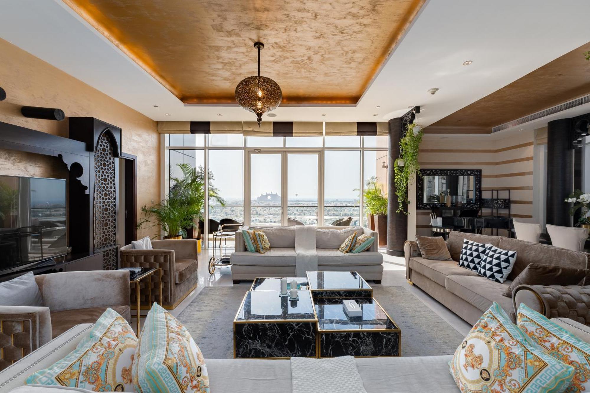 Tiara Residences, Palm Jumeirah - Mint * Dubai