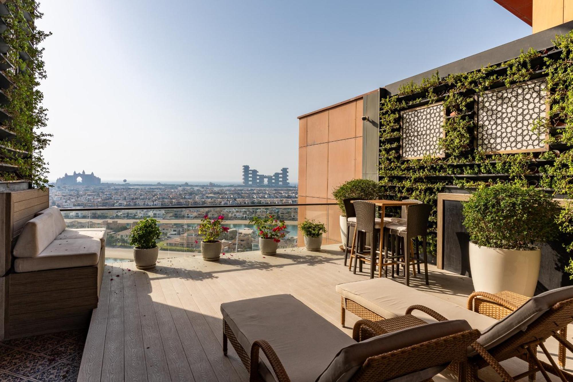 Tiara Residences, Palm Jumeirah - Mint * Dubai