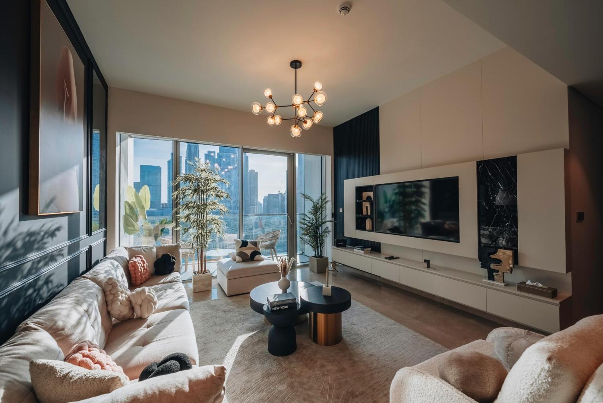 Stylish 2-bedroom Luxury In Downtown With Burj Khalifa & Fountain Views * Dubai