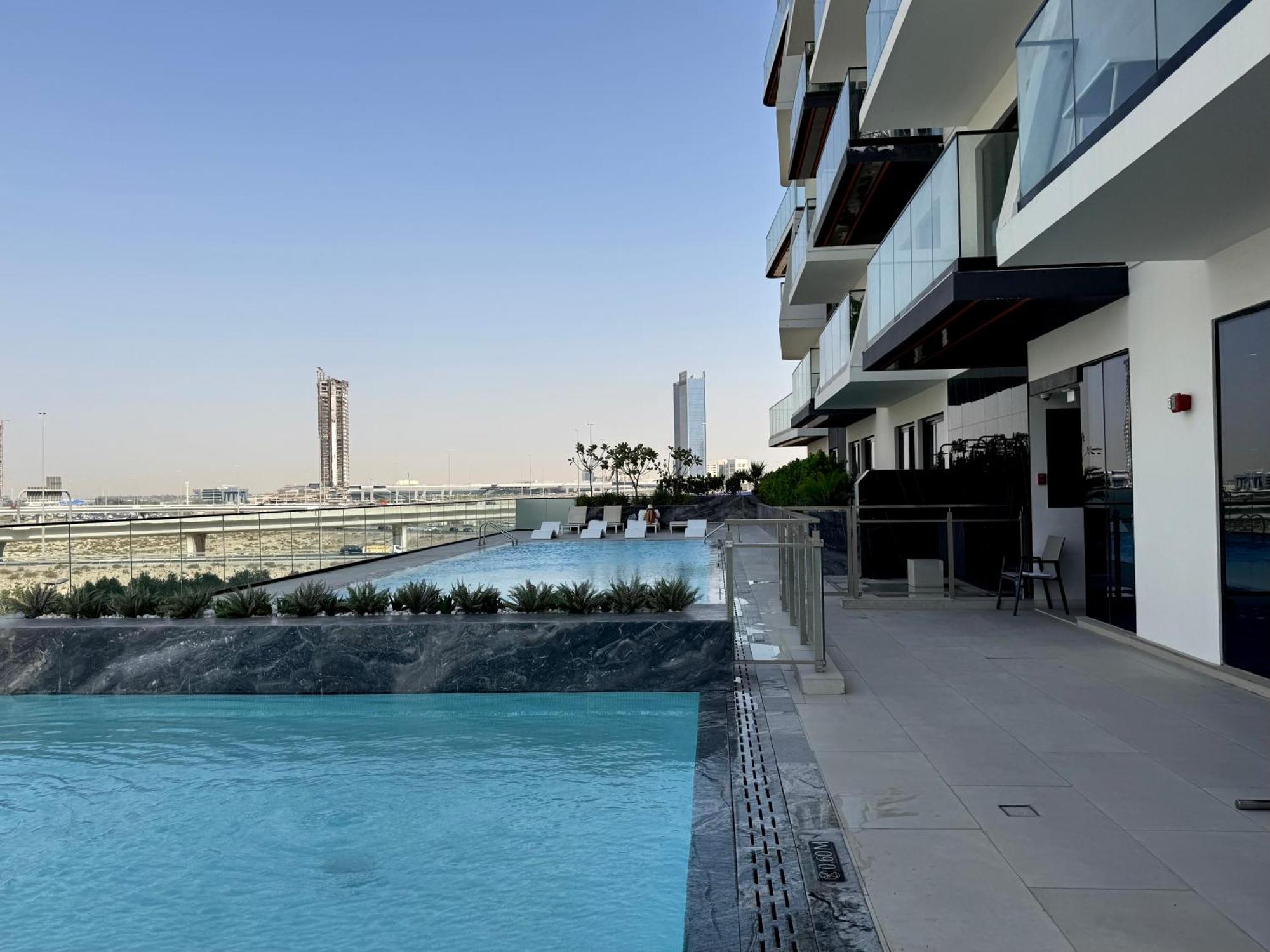 Modern 1br - Jvc - Wifi - Pool - Gym Apartment *