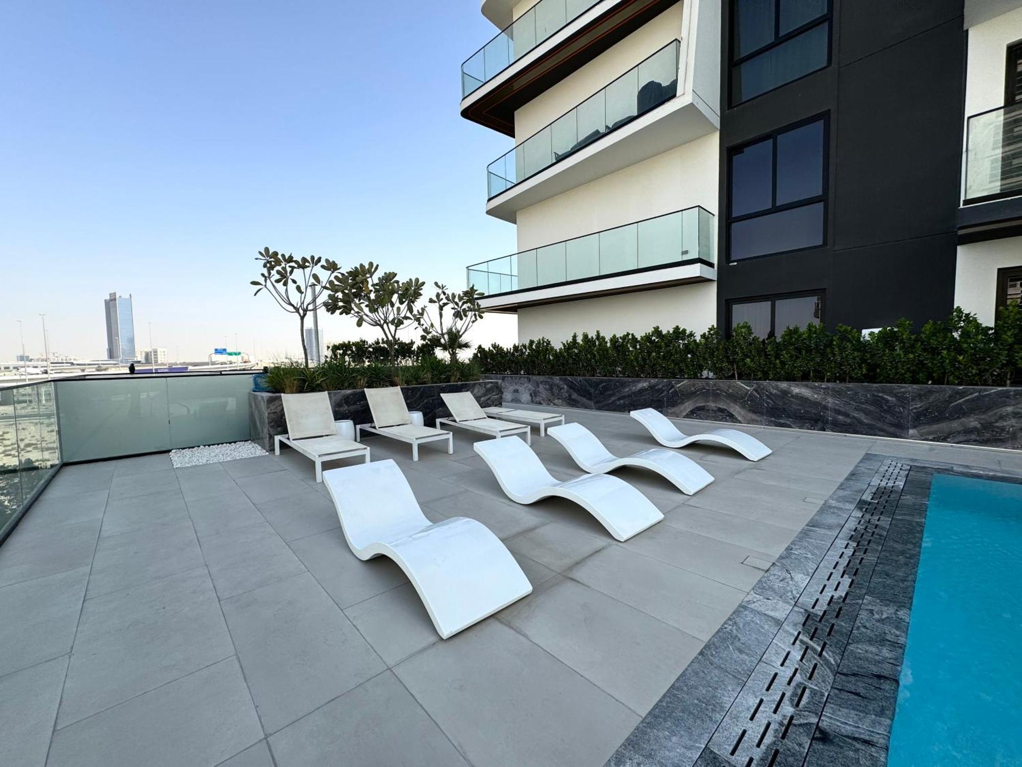 Apartment Modern 1br - Jvc - Wifi - Pool - Gym