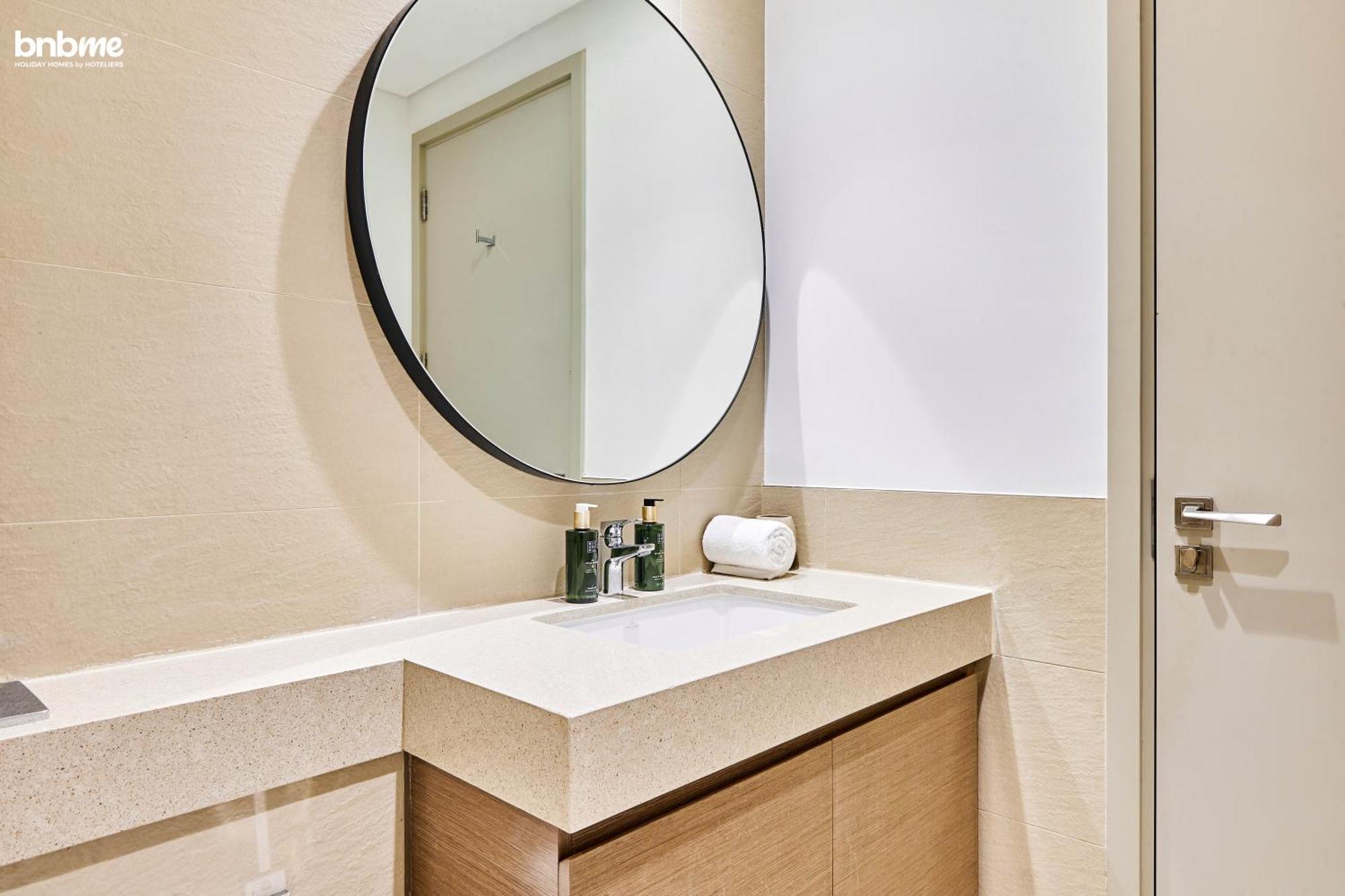 Bnbmehomes - Sun Villa Dubai