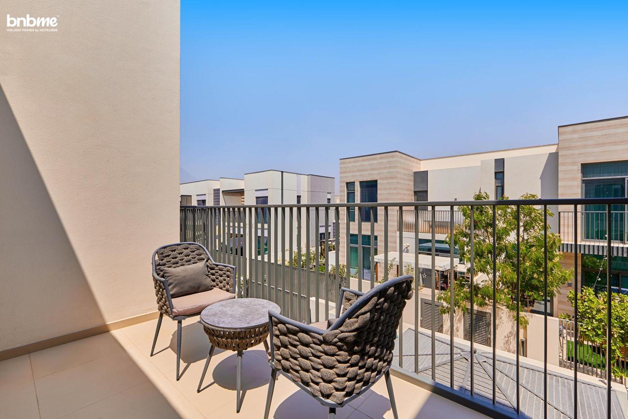 Bnbmehomes - Sun * Dubai