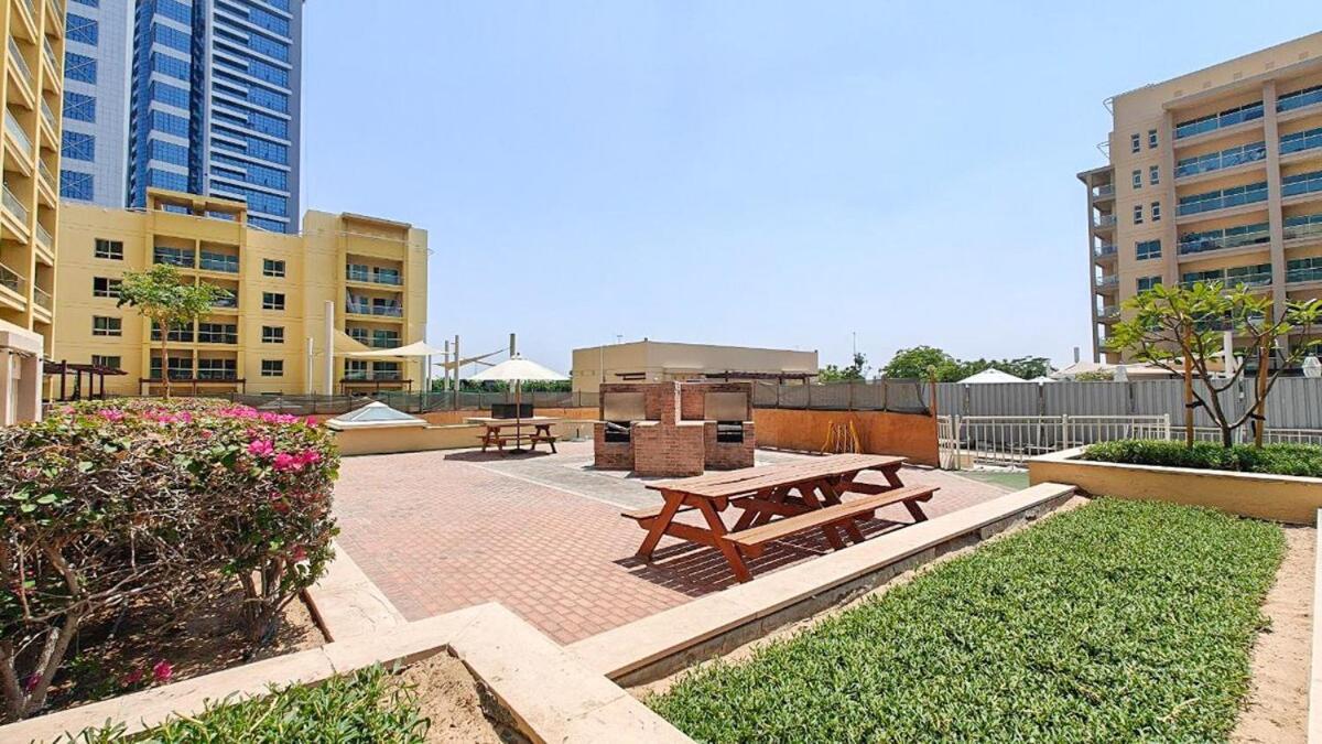 Vogue Modern One-bedroom In The Greens By Emaar With Balcony Apartment Dubai