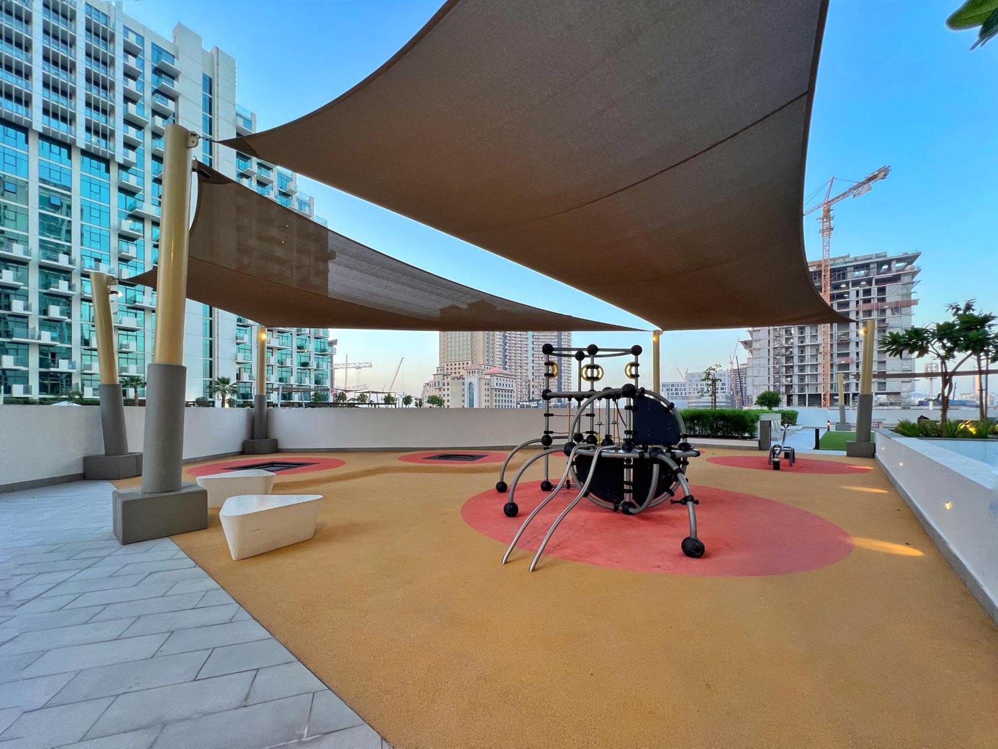 Creek Views 1br Modern In Jaddaf *