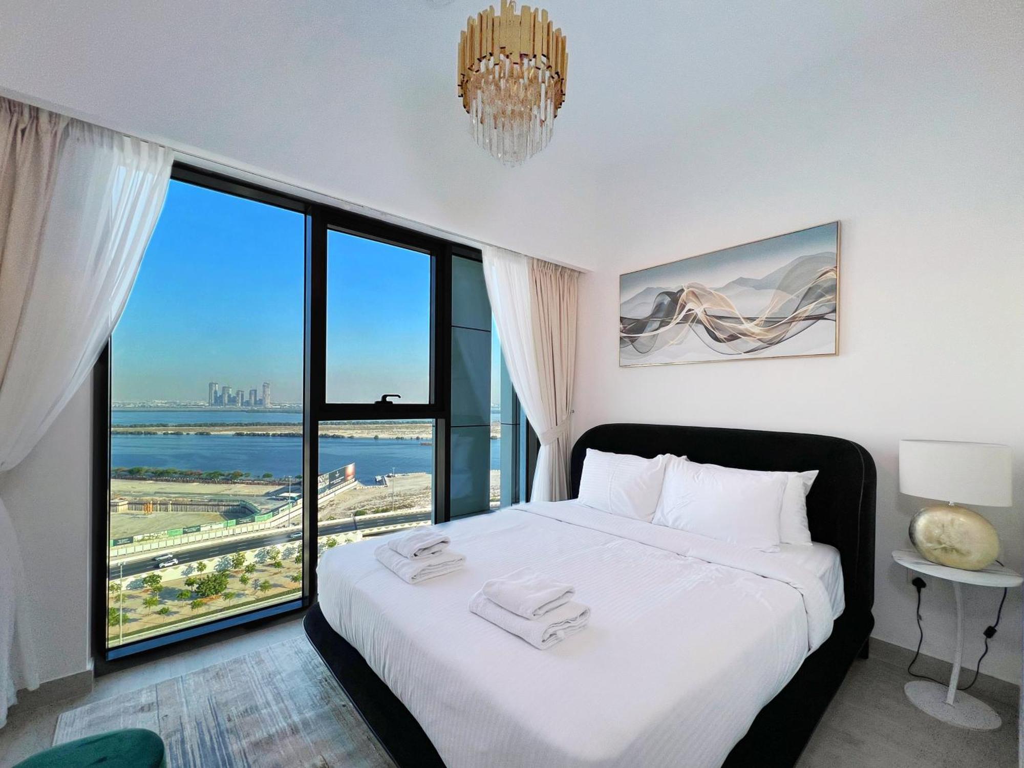 Creek Views 1br Modern In Jaddaf Tatil Evi Dubai