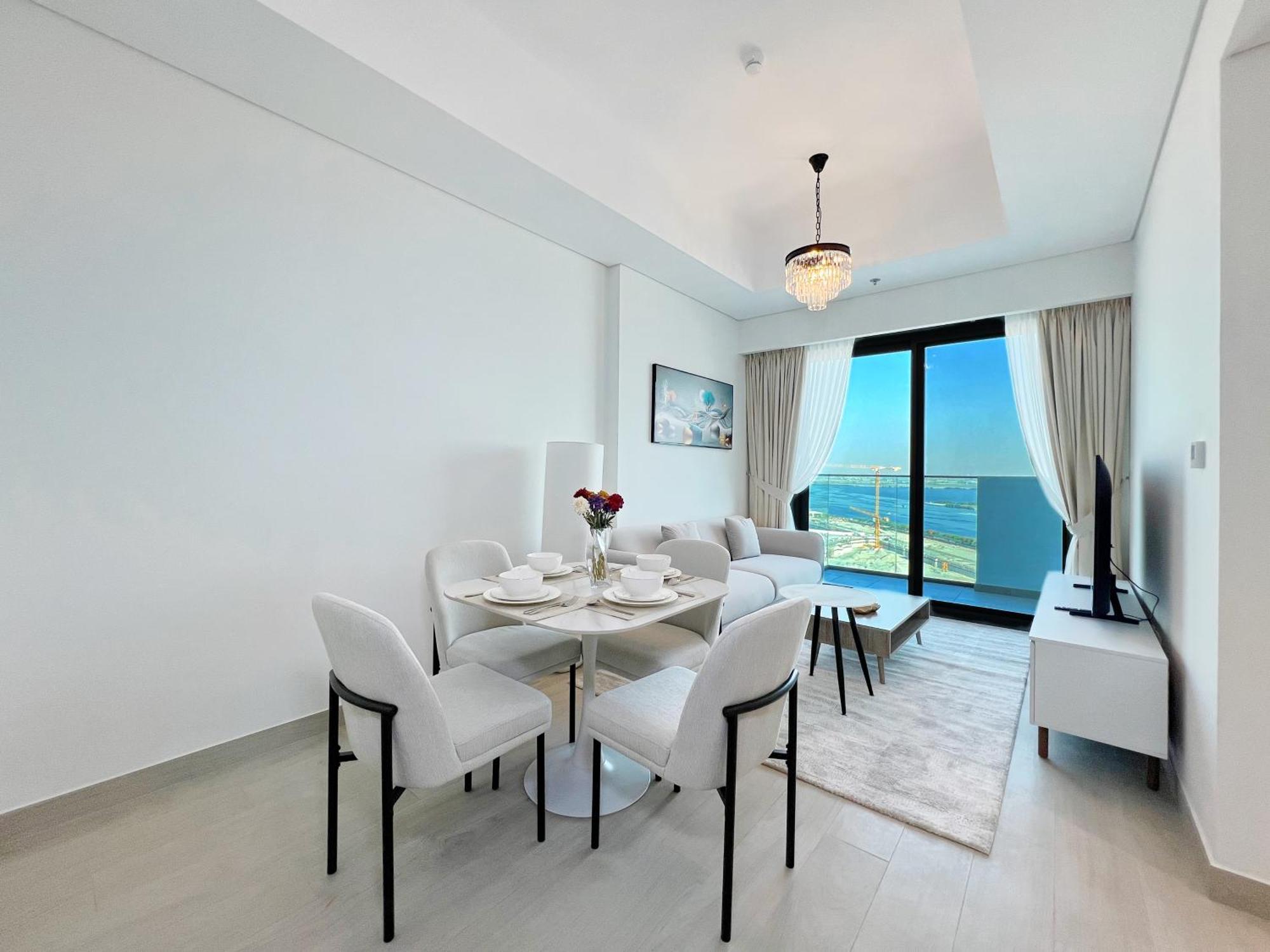 Tatil Evi Creek Views 1br Modern In Jaddaf Dubai