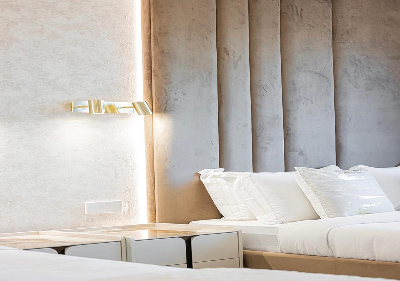Livin' Holidays - 2 Bedroom - Burj Khalifa & Fountain Apartment Dubai
