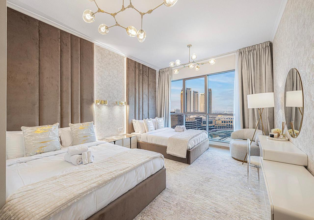 Livin' Holidays - 2 Bedroom - Burj Khalifa & Fountain Apartment