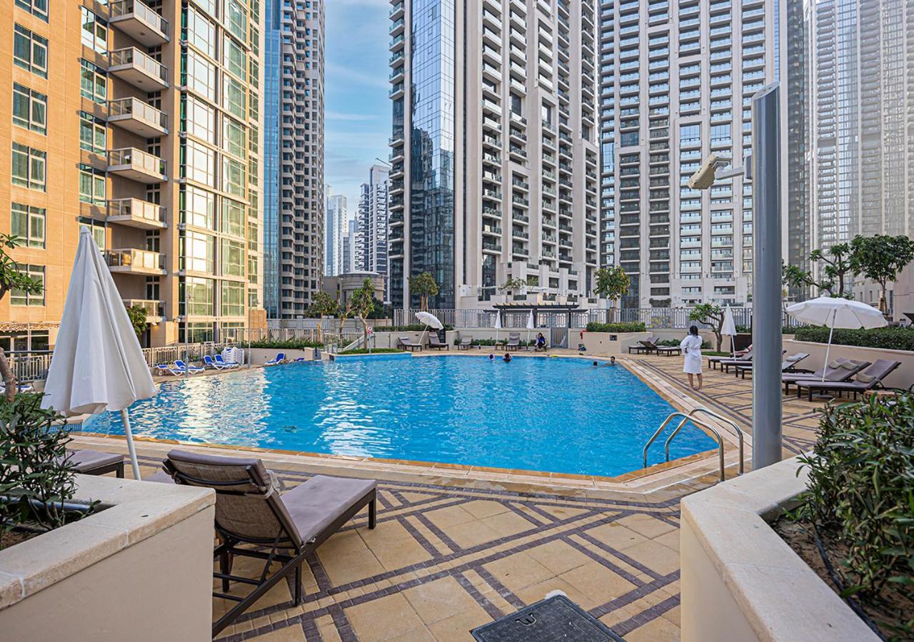 Apartment Livin' Holidays - 2 Bedroom - Burj Khalifa & Fountain