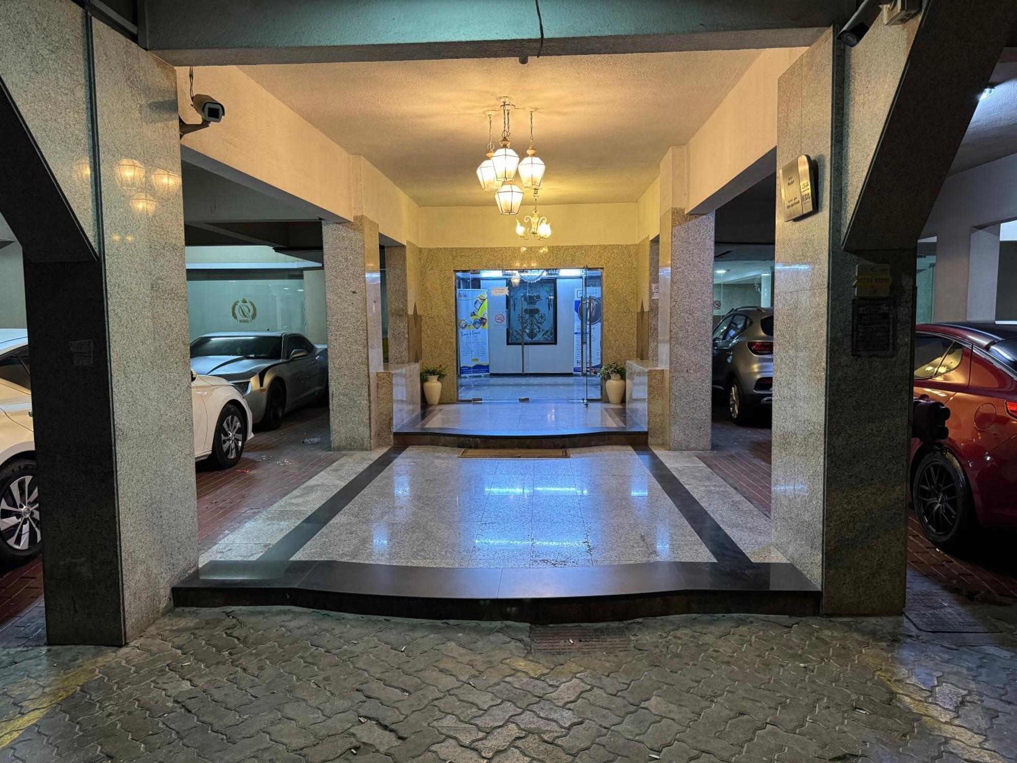 Deebaj Partition Capsule hotel Dubai