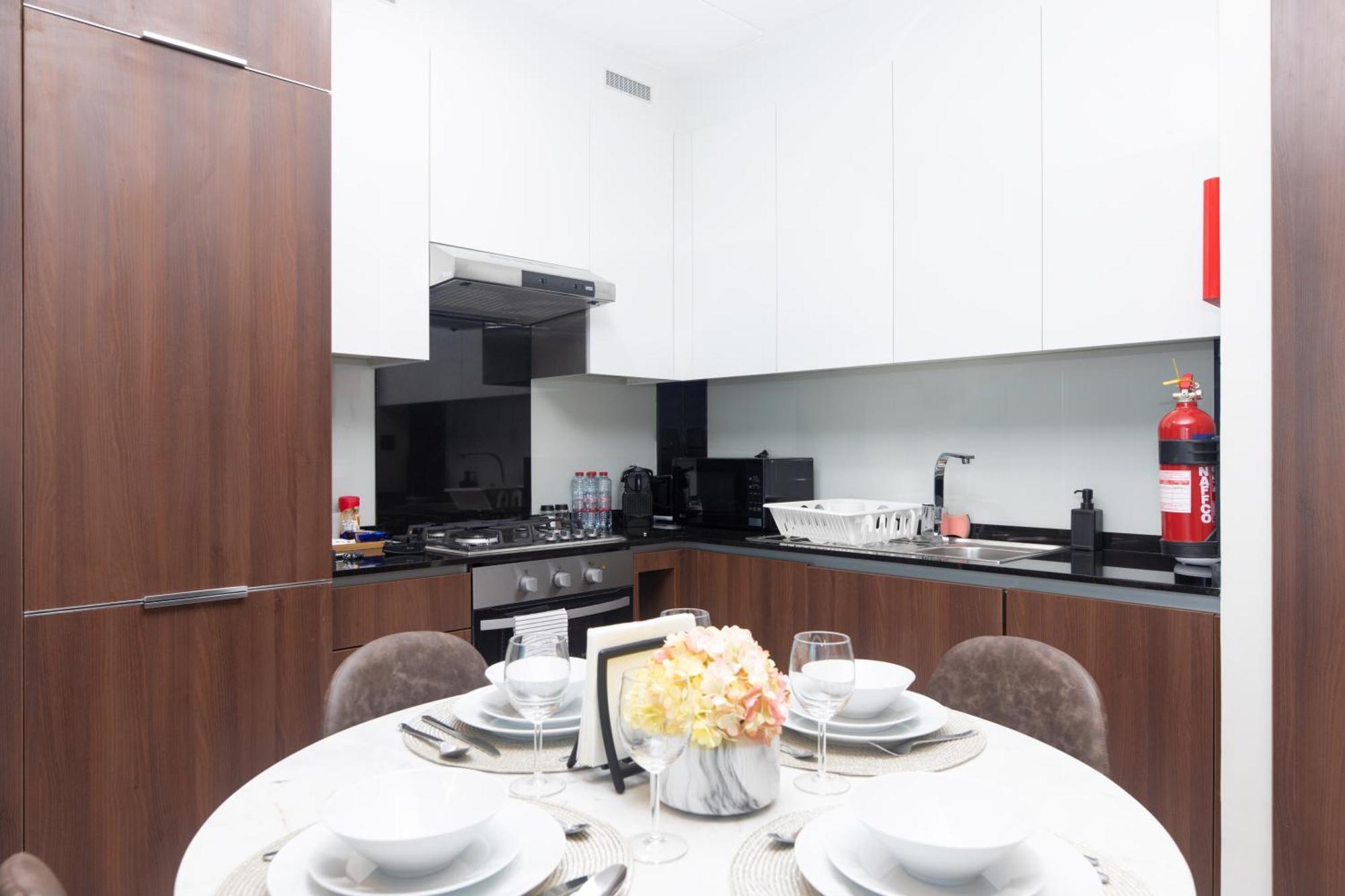 Simply Comfort In J One Tower Daire *