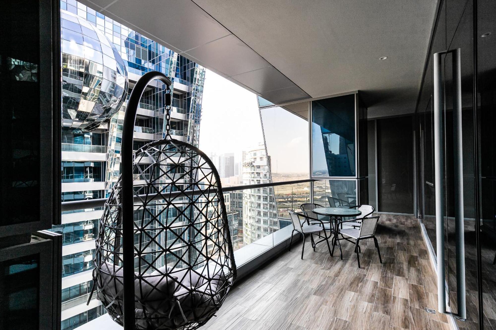 Daire Simply Comfort In J One Tower *