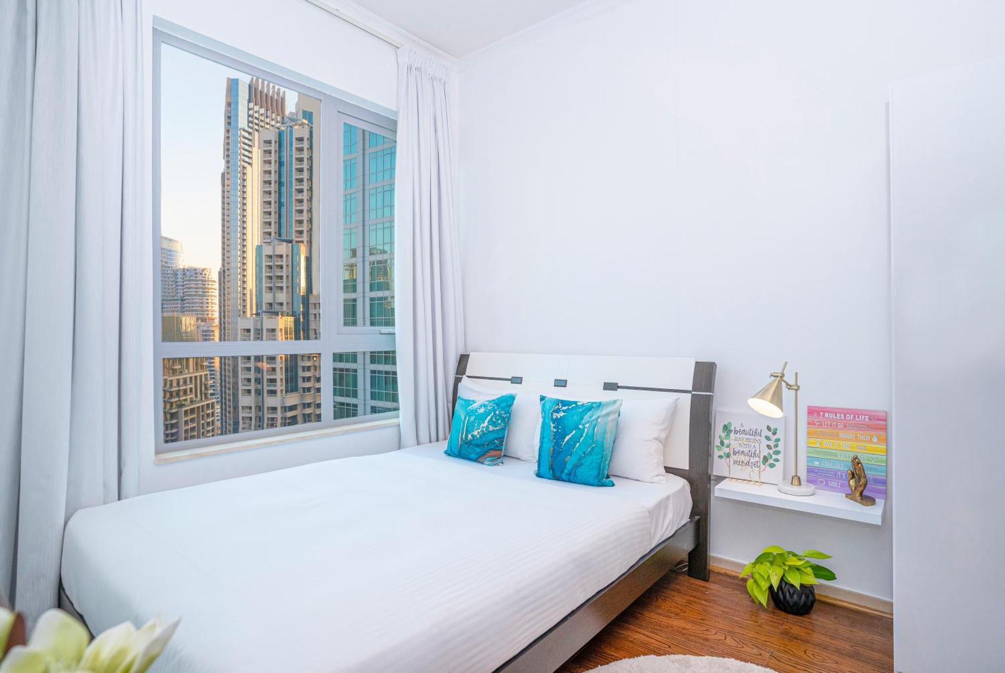 Apartment Homesgetaway-the Residences Tower 1 3br Downtown-emaar