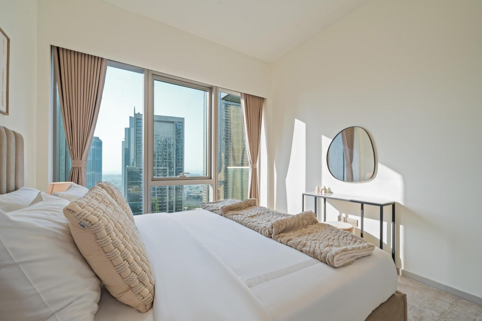 Luxurious 1-bedroom In Grande, Downtown *