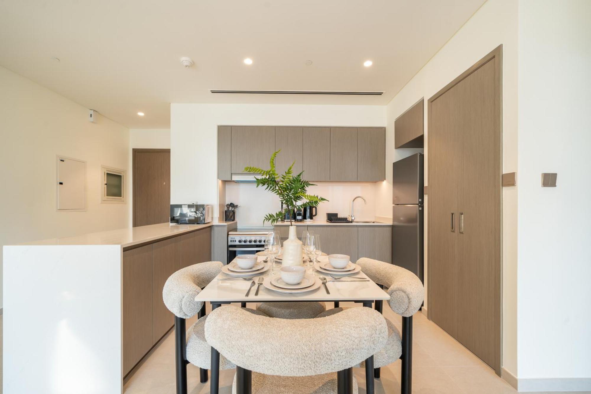 Apartment Luxurious 1-bedroom In Grande, Downtown