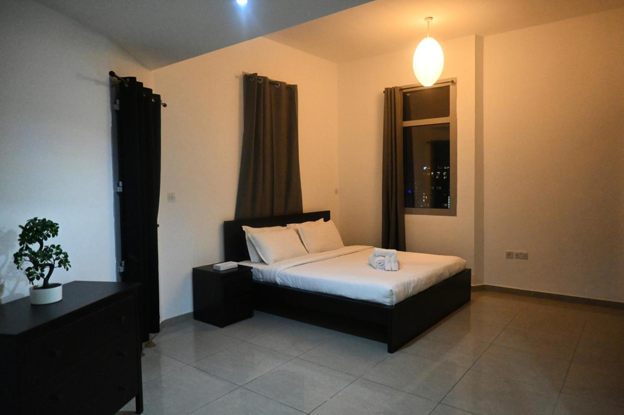 Apartment 3 Bedroom Marina Wharf With A View! Great For Groups! Near The Beach, Many Activities 1 Maid *
