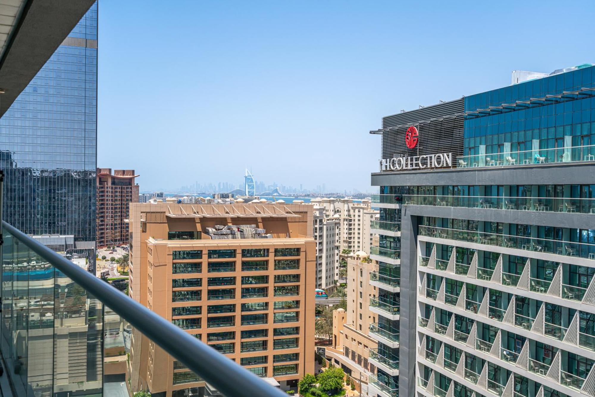 Seven Palm With Stunning View * Dubai