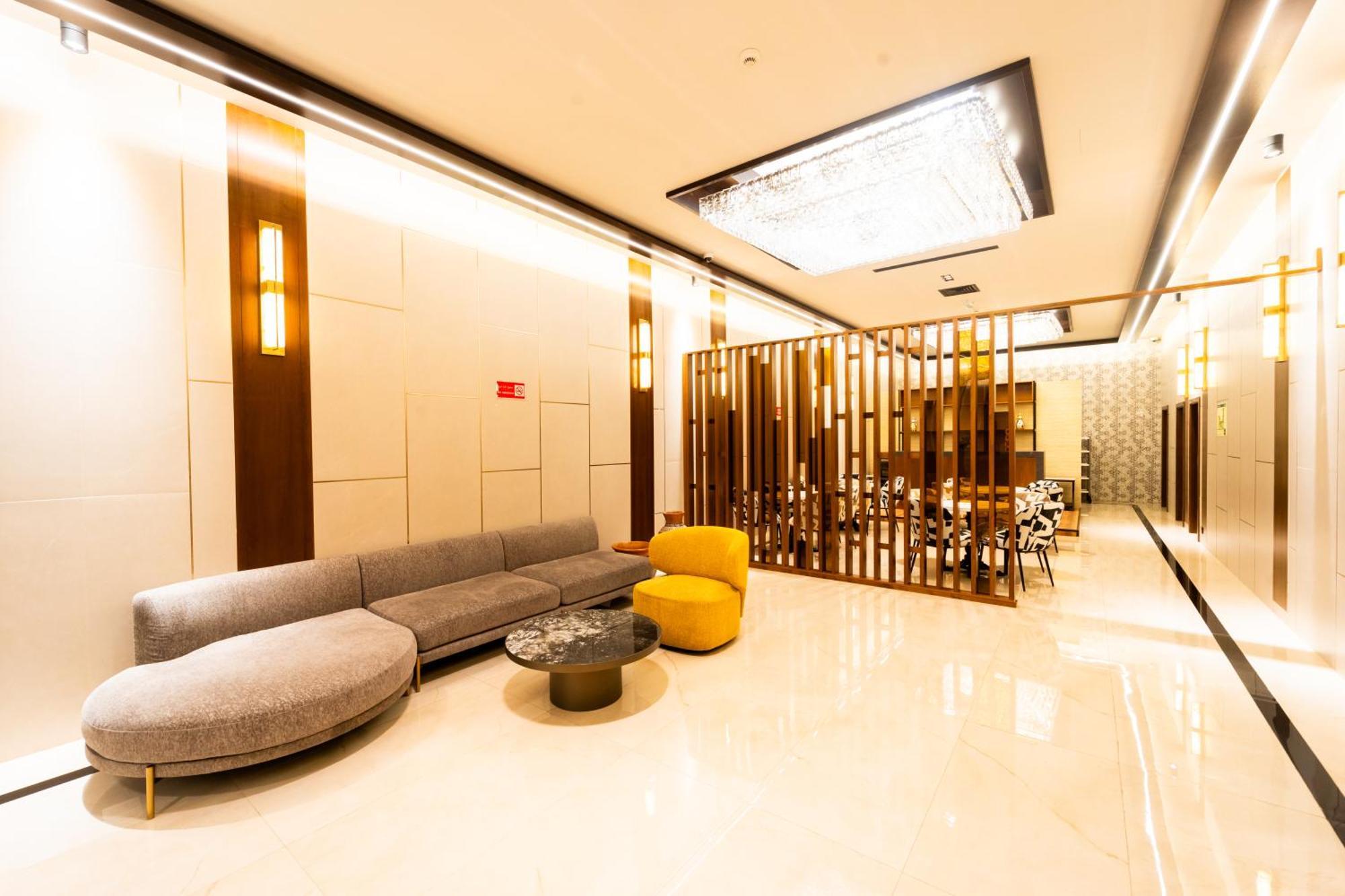Grand Astoria Hotel 3*