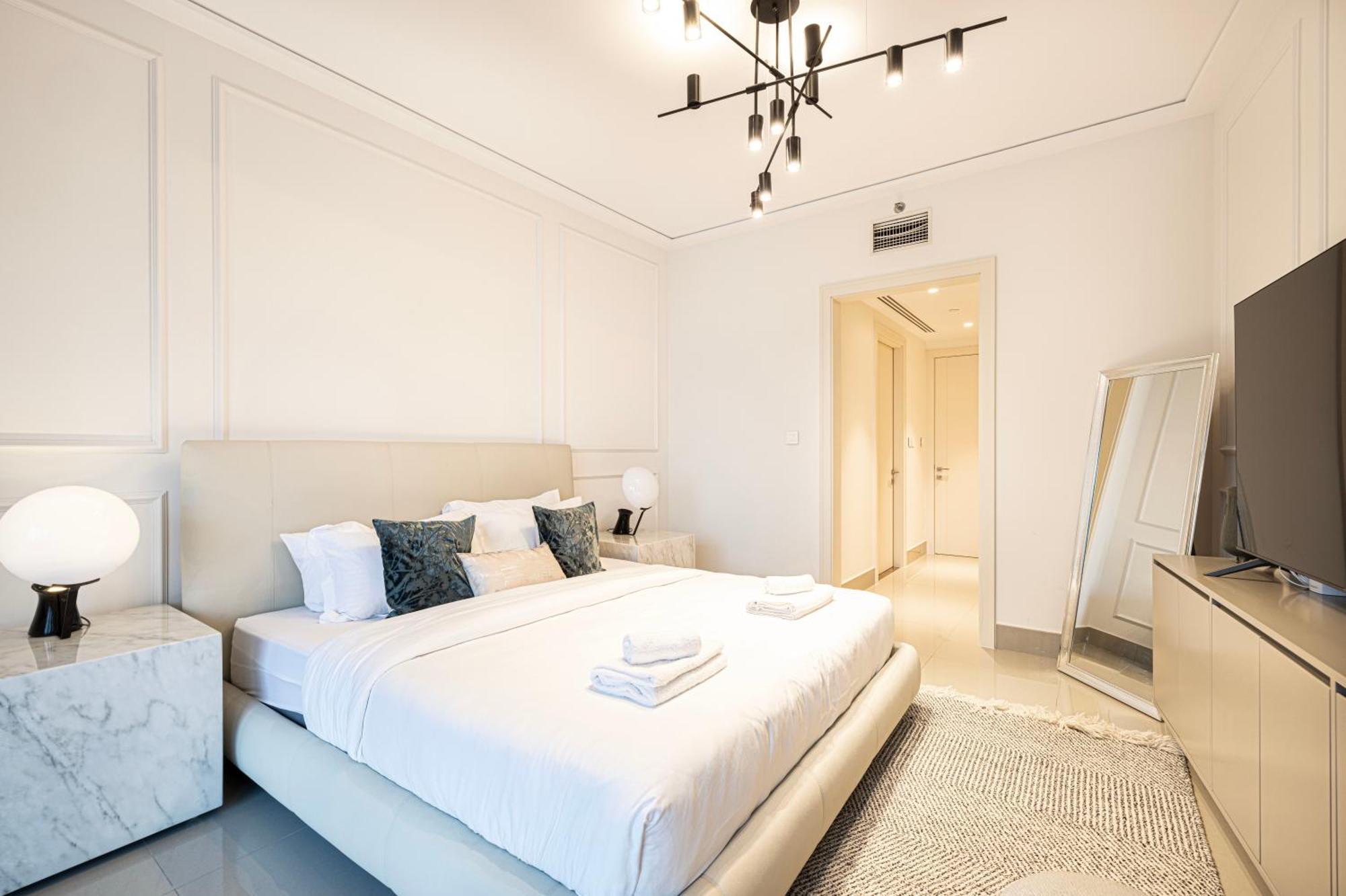 Stunning Burj & Fountain Views Luxury 2 Br * Dubai