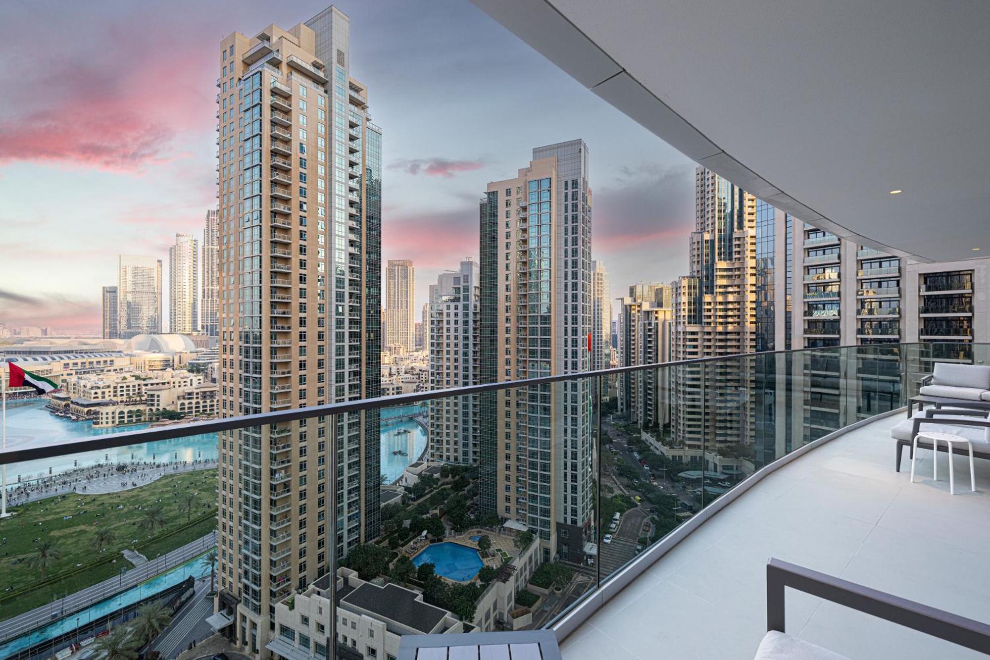 Apartment Stunning Burj & Fountain Views Luxury 2 Br