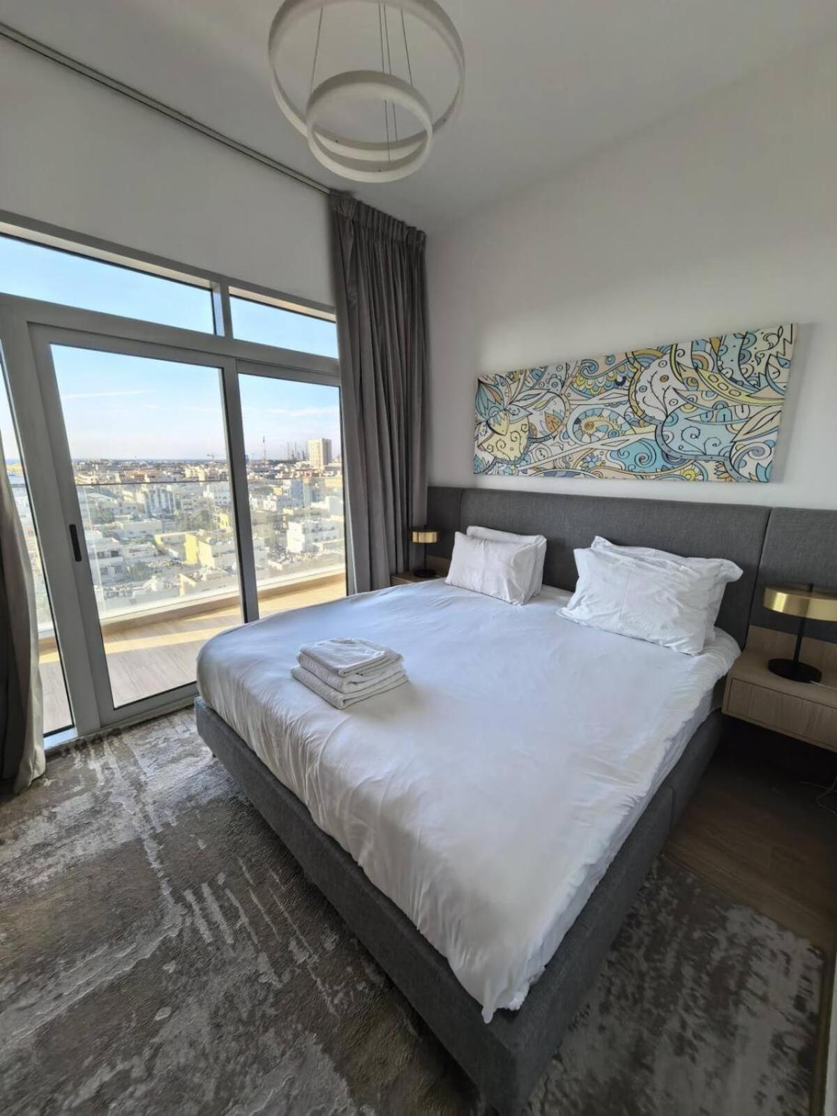 Apartment 151 Jumeirah Gardens *